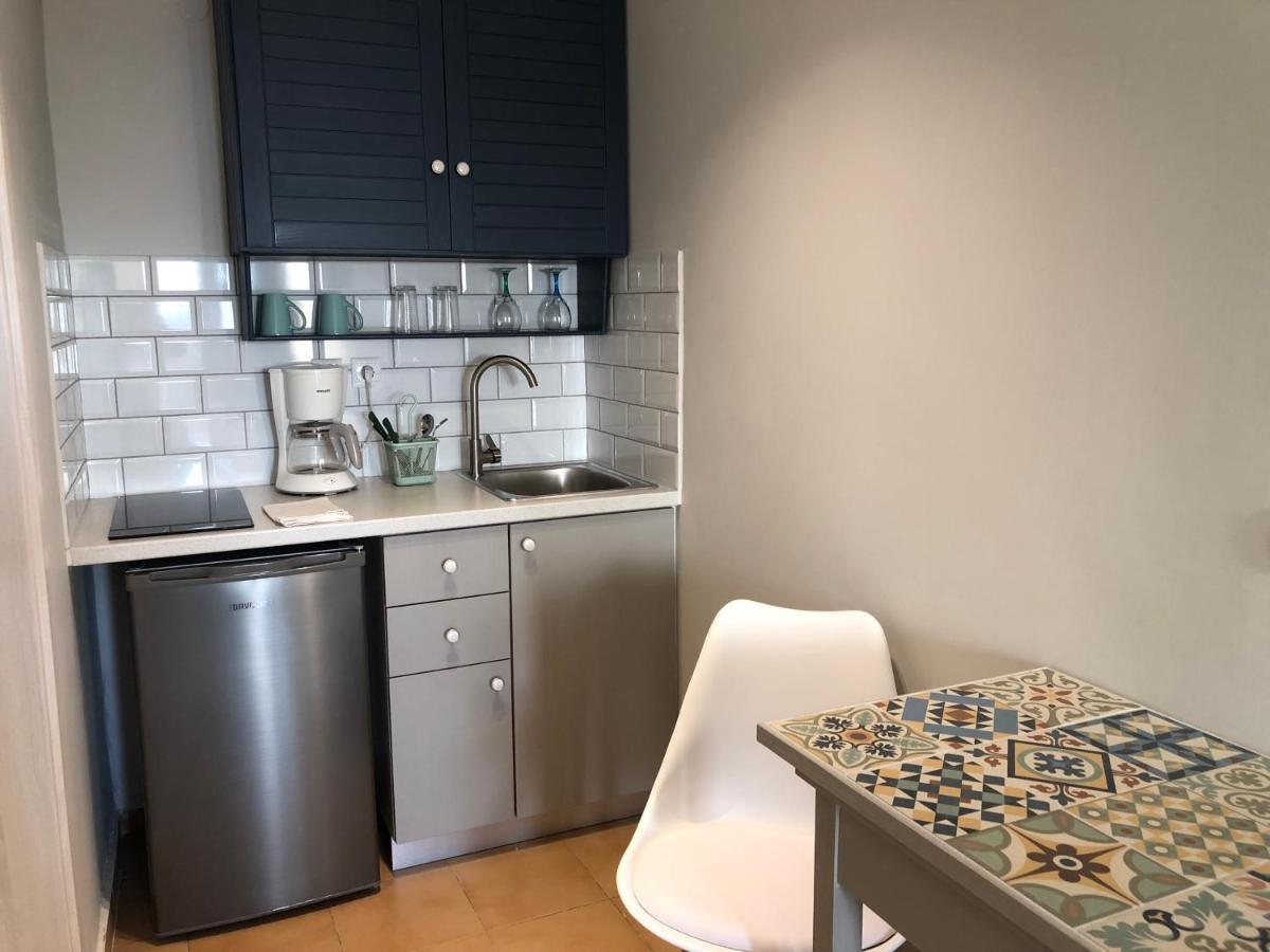 Despina Studios And Apartments ลาสซี ภายนอก รูปภาพ