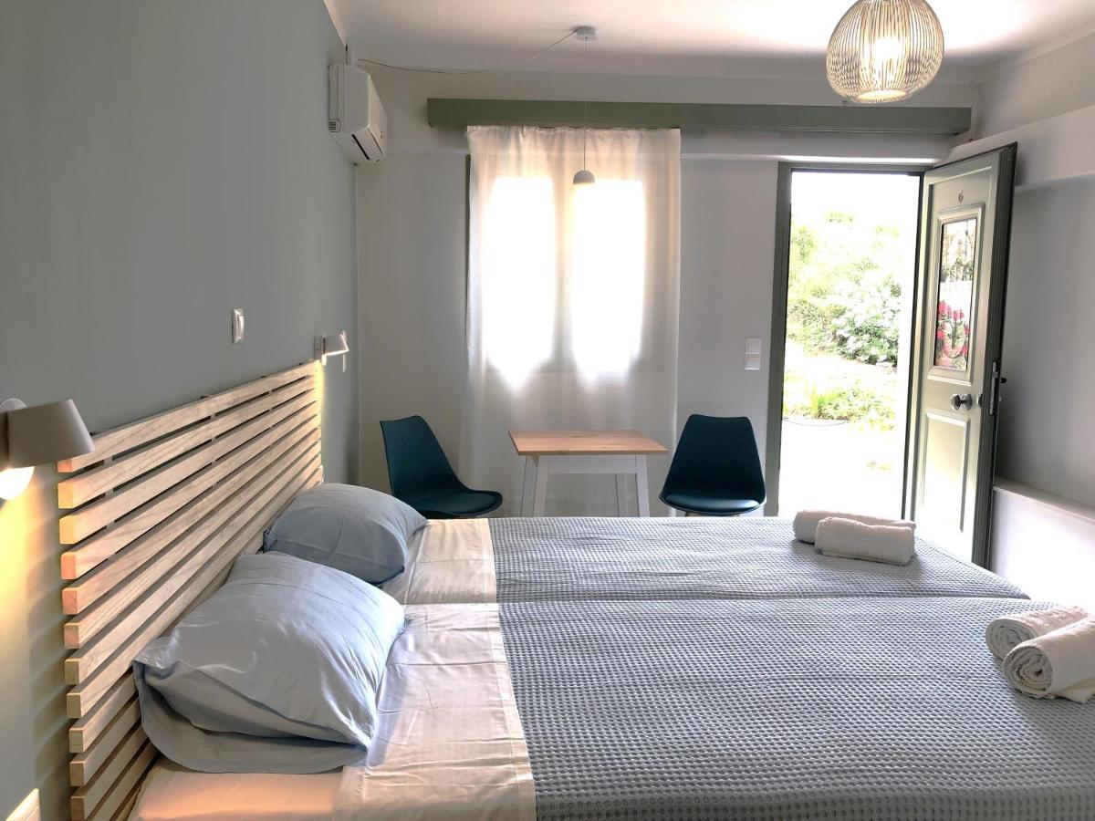 Despina Studios And Apartments ลาสซี ภายนอก รูปภาพ