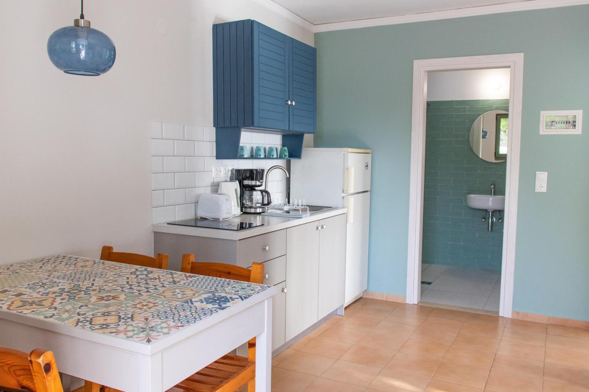 Despina Studios And Apartments ลาสซี ภายนอก รูปภาพ