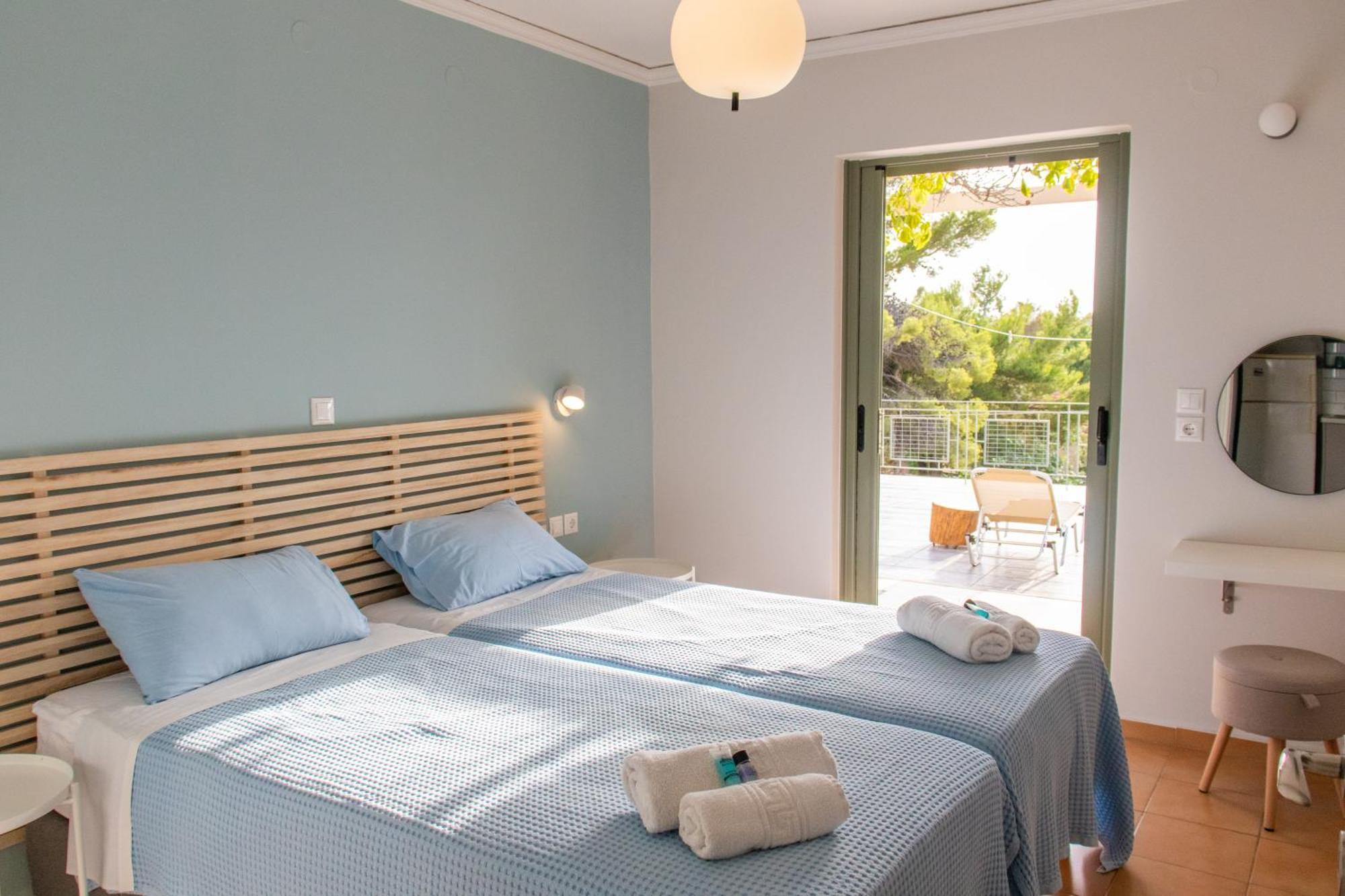 Despina Studios And Apartments ลาสซี ภายนอก รูปภาพ