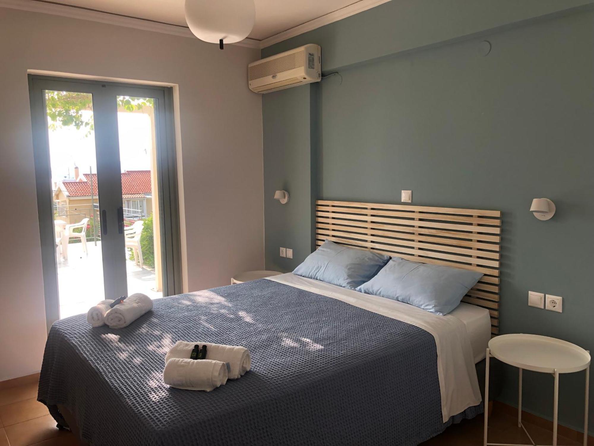 Despina Studios And Apartments ลาสซี ภายนอก รูปภาพ